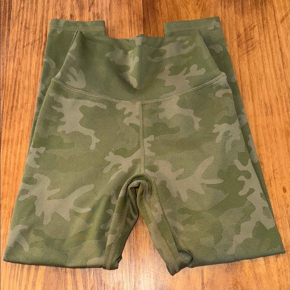 P'tula Camo Green High-Waisted Leggings Performance Fit